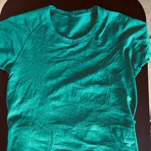 Lululemon Swiftly Tech Short Sleeve Size 8